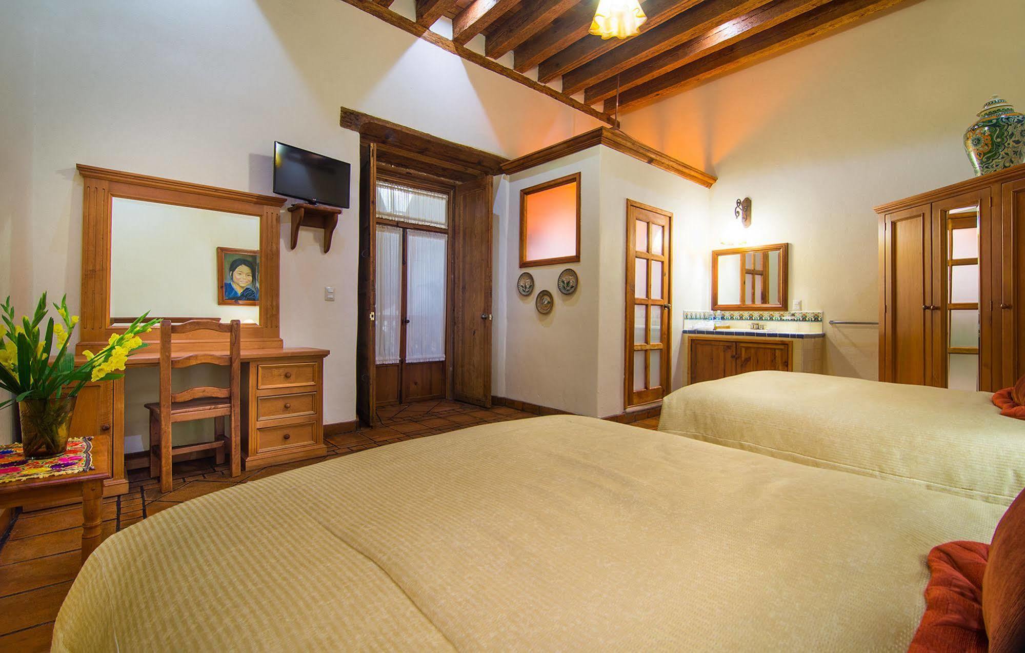 Hotel Casa Del Naranjo Пацкуаро Екстер'єр фото