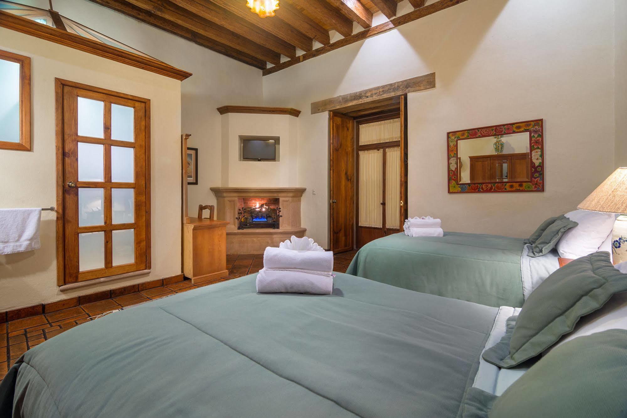 Hotel Casa Del Naranjo Пацкуаро Екстер'єр фото